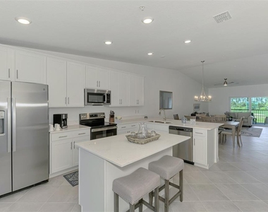 12470 Wellen Golf Street - Photo Thumbnail 13