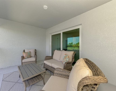12470 Wellen Golf Street - Photo Thumbnail 25