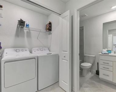 12470 Wellen Golf Street - Photo Thumbnail 24