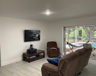 18312 Driggers Avenue - Photo Thumbnail 3