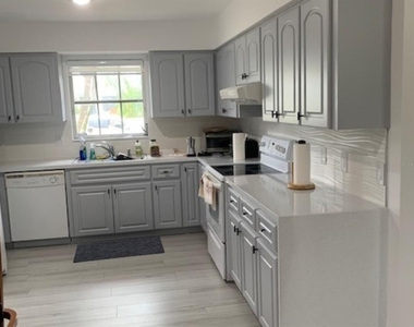 18312 Driggers Avenue - Photo Thumbnail 2