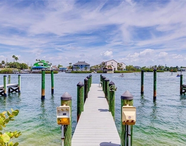1308 Old Stickney Point Road - Photo Thumbnail 7