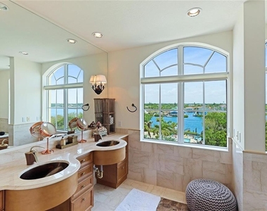 1308 Old Stickney Point Road - Photo Thumbnail 24