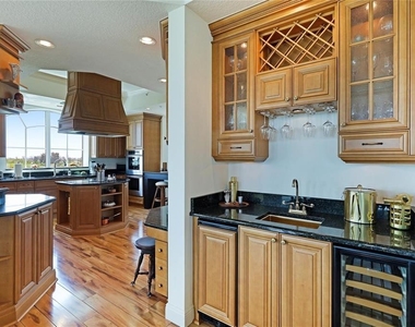 1308 Old Stickney Point Road - Photo Thumbnail 15