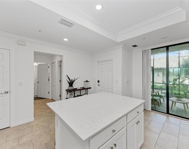 5685 Palmer Circle - Photo Thumbnail 12