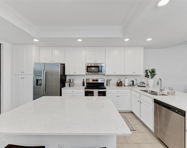 5685 Palmer Circle - Photo Thumbnail 7