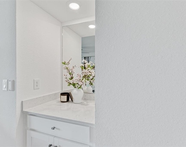 5685 Palmer Circle - Photo Thumbnail 18