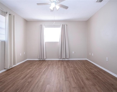 802 Buttonwood Drive - Photo Thumbnail 27