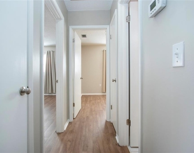 802 Buttonwood Drive - Photo Thumbnail 22