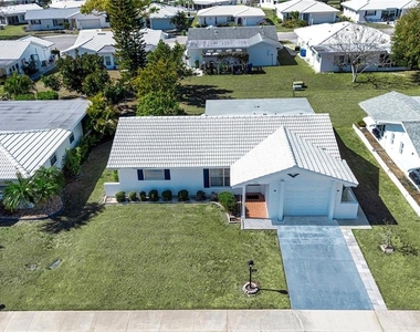 802 Buttonwood Drive - Photo Thumbnail 2