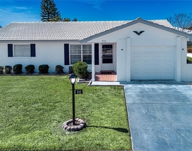802 Buttonwood Drive - Photo Thumbnail 4