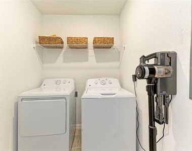 18114 Gawthrop Drive - Photo Thumbnail 32