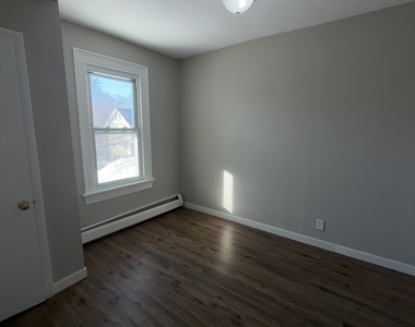 42 Summer Street - Photo Thumbnail 3