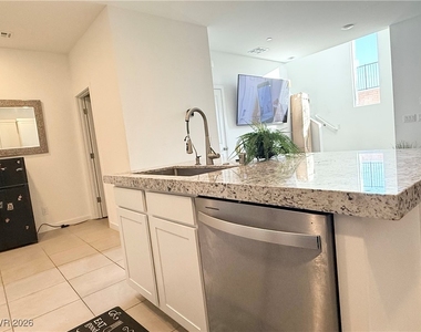 206 Freeport View Place - Photo Thumbnail 2