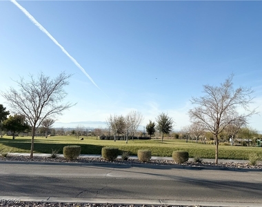 206 Freeport View Place - Photo Thumbnail 14
