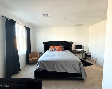 206 Freeport View Place - Photo Thumbnail 5