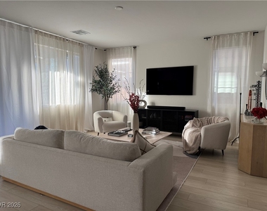 1125 Chestnut Sparrow Avenue - Photo Thumbnail 1