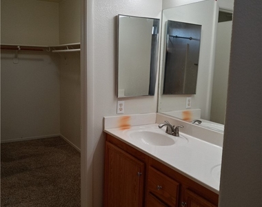 1432 Evening Song Avenue - Photo Thumbnail 7