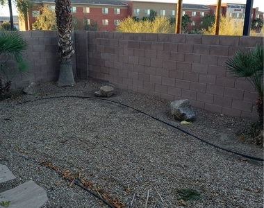 1432 Evening Song Avenue - Photo Thumbnail 9