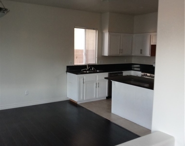 1432 Evening Song Avenue - Photo Thumbnail 11