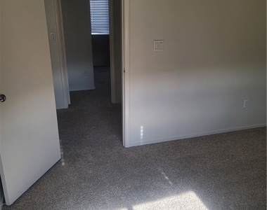 1432 Evening Song Avenue - Photo Thumbnail 25
