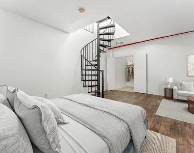 669 East 21st Street - Photo Thumbnail 6