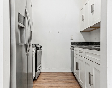 669 East 21st Street - Photo Thumbnail 2