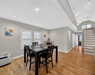 2340 Court St - Photo Thumbnail 11