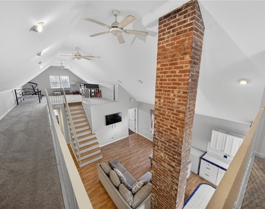 2340 Court St - Photo Thumbnail 23