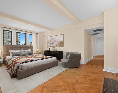East 68th Street - Photo Thumbnail 4
