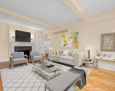 East 68th Street - Photo Thumbnail 3