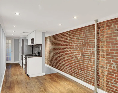 118 East 7th Street - Photo Thumbnail 6