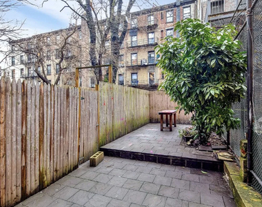 118 East 7th Street - Photo Thumbnail 1