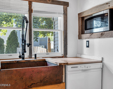 105 Longfellow Avenue - Photo Thumbnail 13