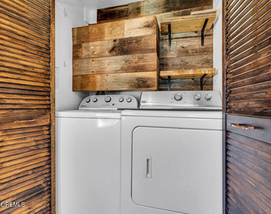 105 Longfellow Avenue - Photo Thumbnail 16