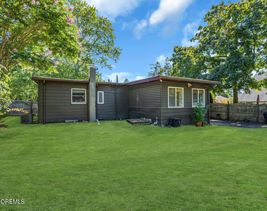 105 Longfellow Avenue - Photo Thumbnail 28