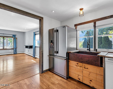 105 Longfellow Avenue - Photo Thumbnail 12