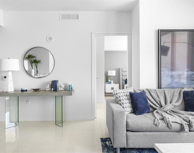 401 N Birch Road - Photo Thumbnail 16