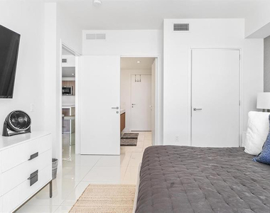 401 N Birch Road - Photo Thumbnail 20