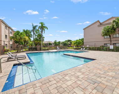 2926 S University Drive - Photo Thumbnail 4