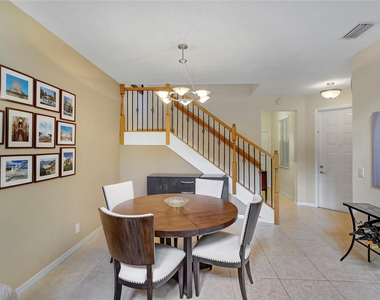 5715 Nw 119th Terrace - Photo Thumbnail 10