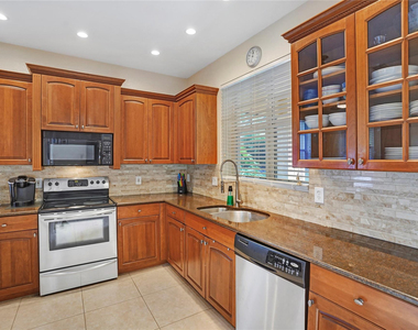 5715 Nw 119th Terrace - Photo Thumbnail 15