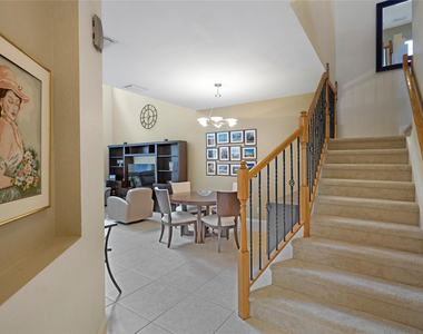 5715 Nw 119th Terrace - Photo Thumbnail 3