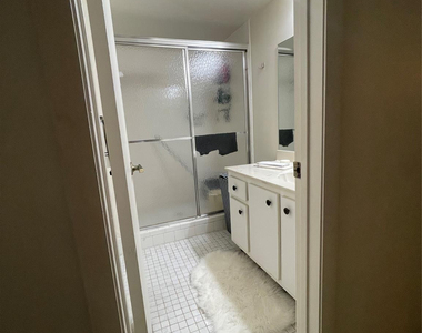 16141 Blatt Boulevard - Photo Thumbnail 21