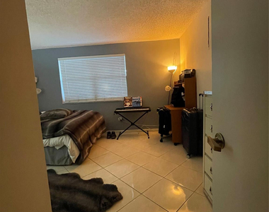 16141 Blatt Boulevard - Photo Thumbnail 27