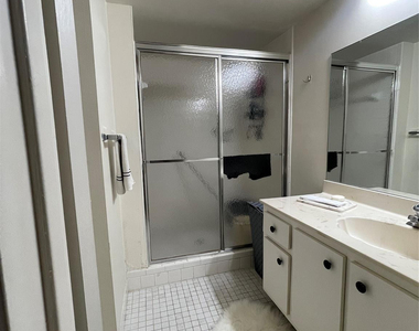 16141 Blatt Boulevard - Photo Thumbnail 17