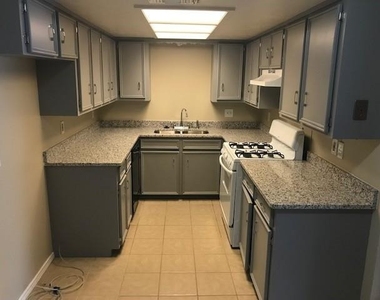 4027 Ovid Avenue - Photo Thumbnail 3