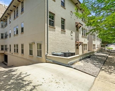 5801 Hillcrest Avenue - Photo Thumbnail 13