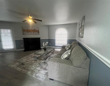 7501 Chesterfield Drive - Photo Thumbnail 3