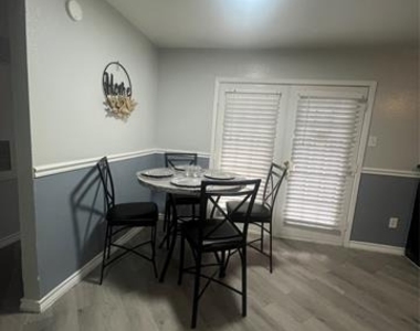 7501 Chesterfield Drive - Photo Thumbnail 8